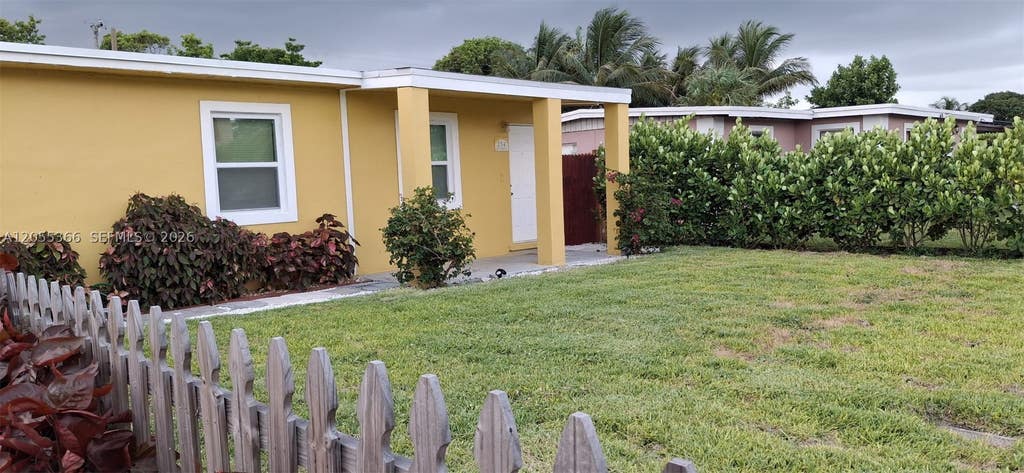 Photo of 234 SW 14th Ave, Delray Beach, FL 33444 (MLS # A12055366)