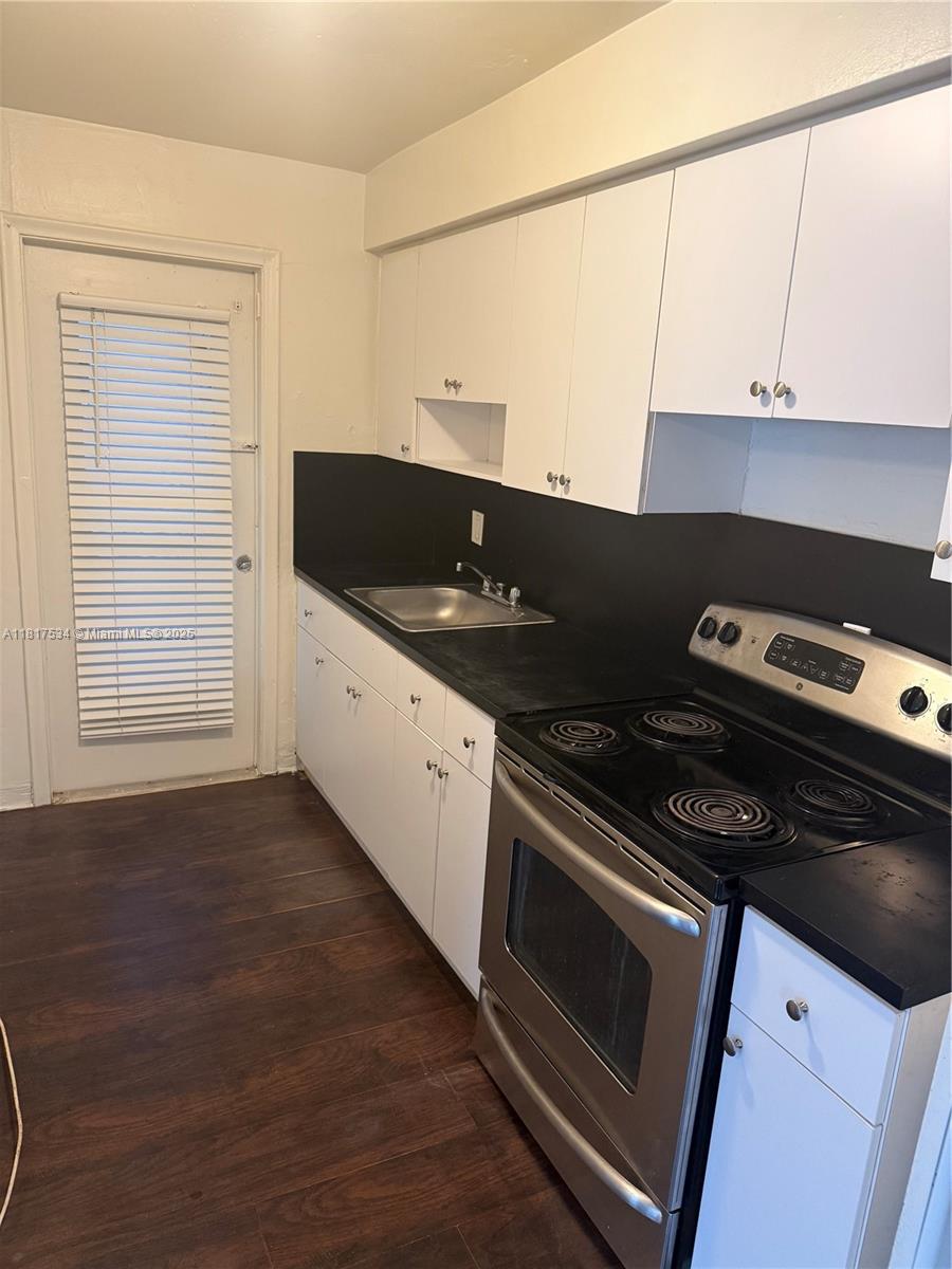 16890 Ne 21st Ave 3, North Miami Beach, Miami-Dade County, Florida - 1 Bedrooms  
1 Bathrooms - 