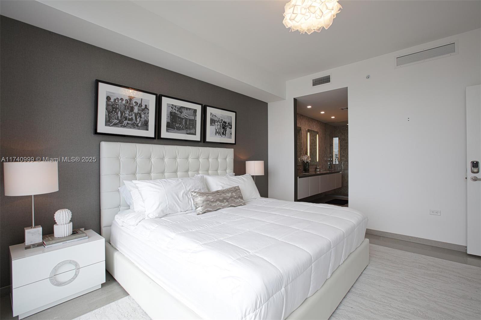 88 SW 7th St 1902