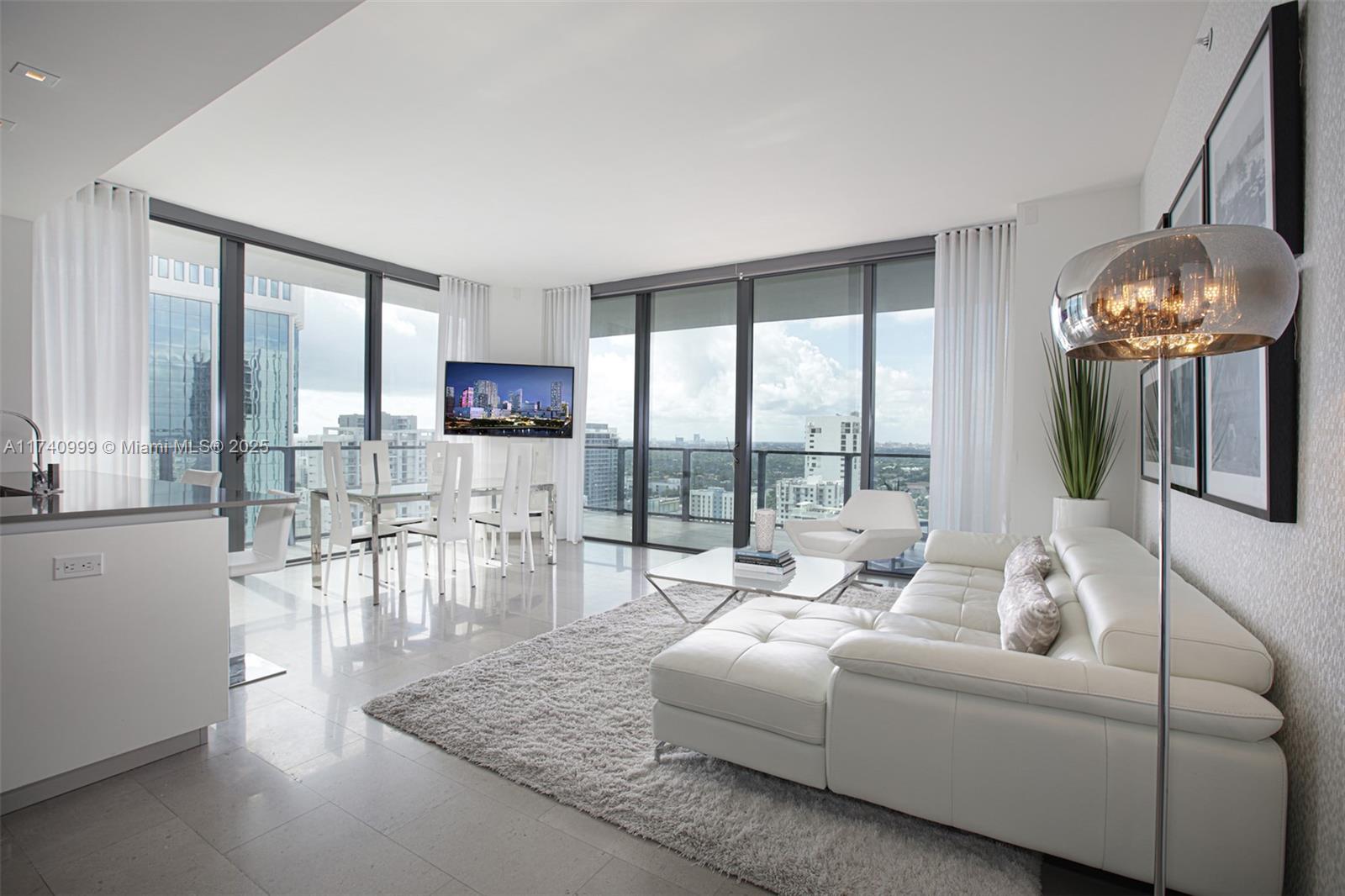 Property for Sale at 88 Sw 7th St 1902, Miami, Broward County, Florida - Bedrooms: 3 
Bathrooms: 4  - $1,400,000