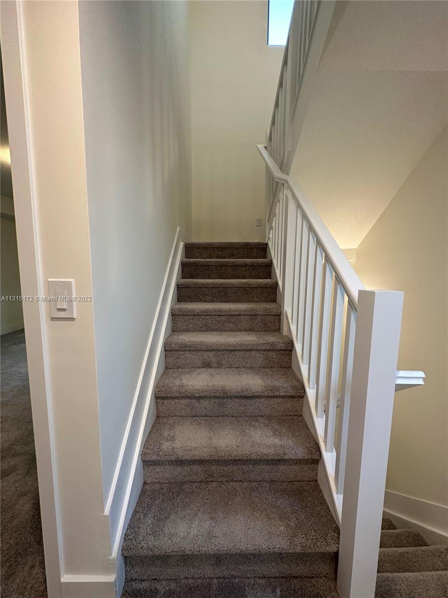 DOWNTOWN DORAL SOUTH PHAS - Residential Lease
