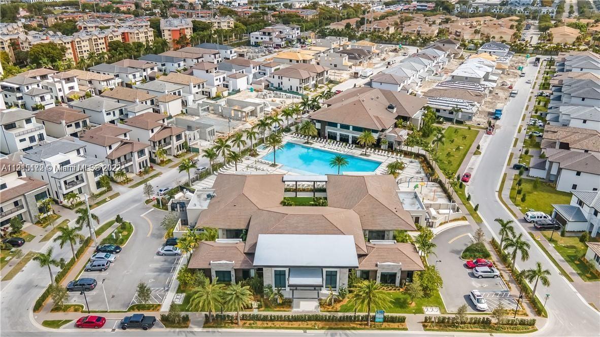 DOWNTOWN DORAL SOUTH PHAS - Residential Lease