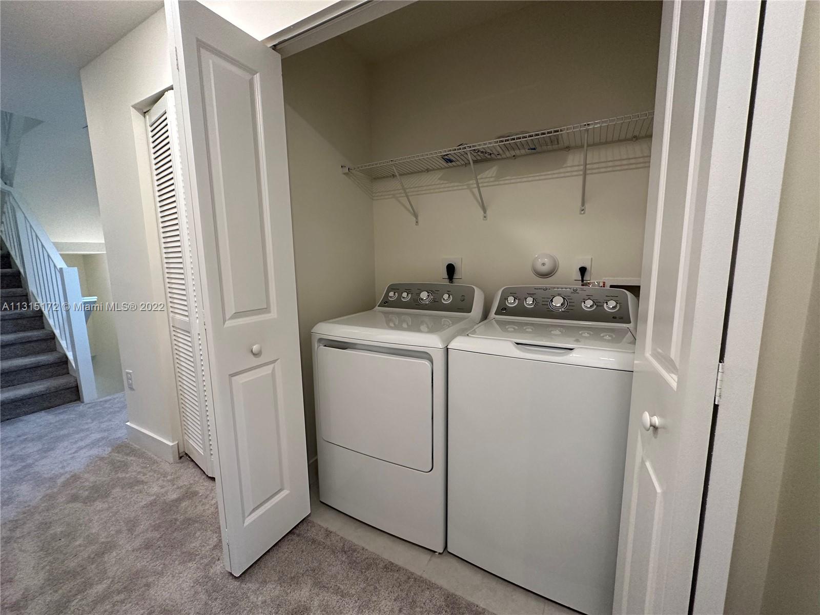 DOWNTOWN DORAL SOUTH PHAS - Residential Lease