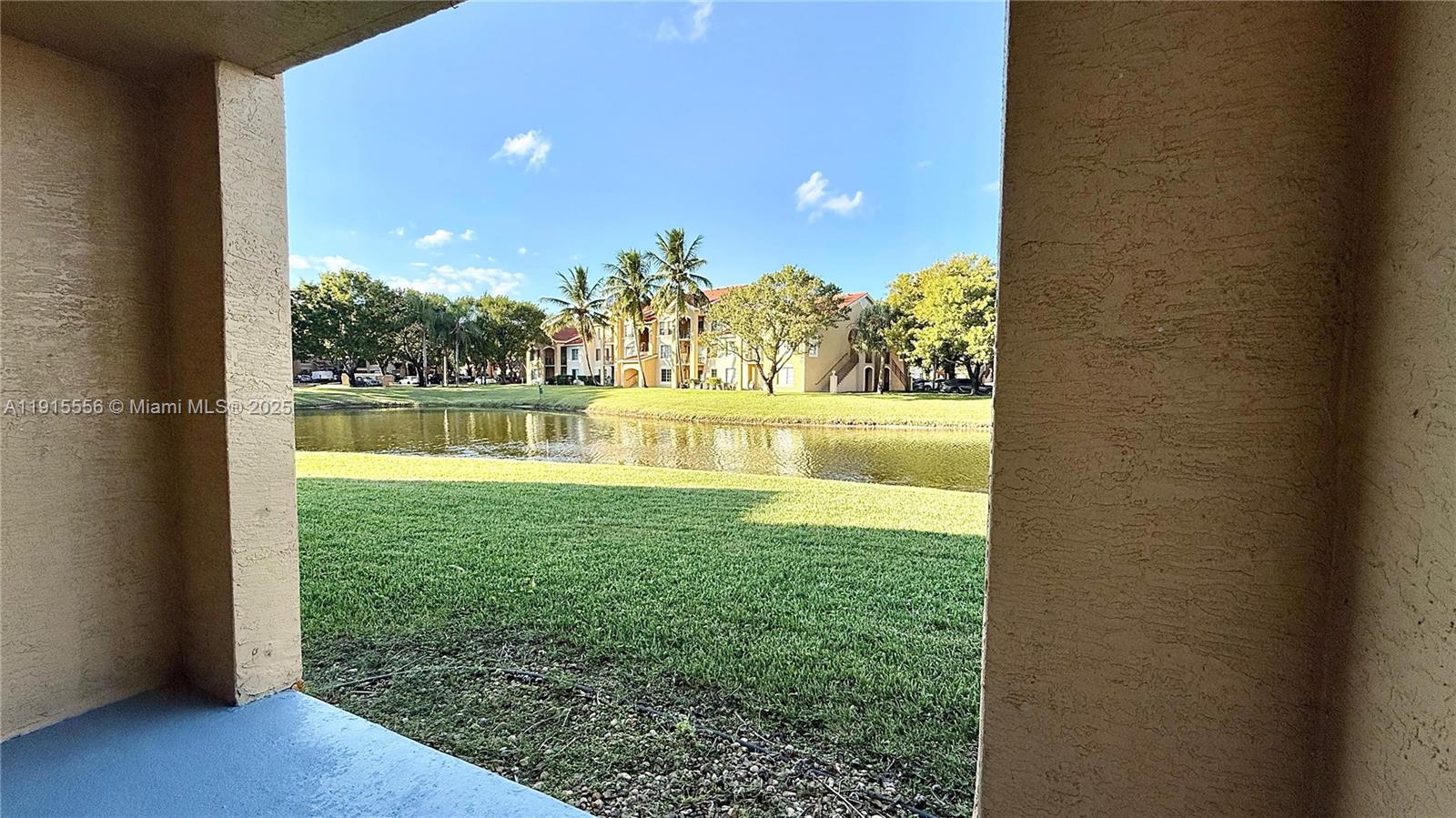 EMERALD ISLE AT LAGUNA LA - Residential Lease