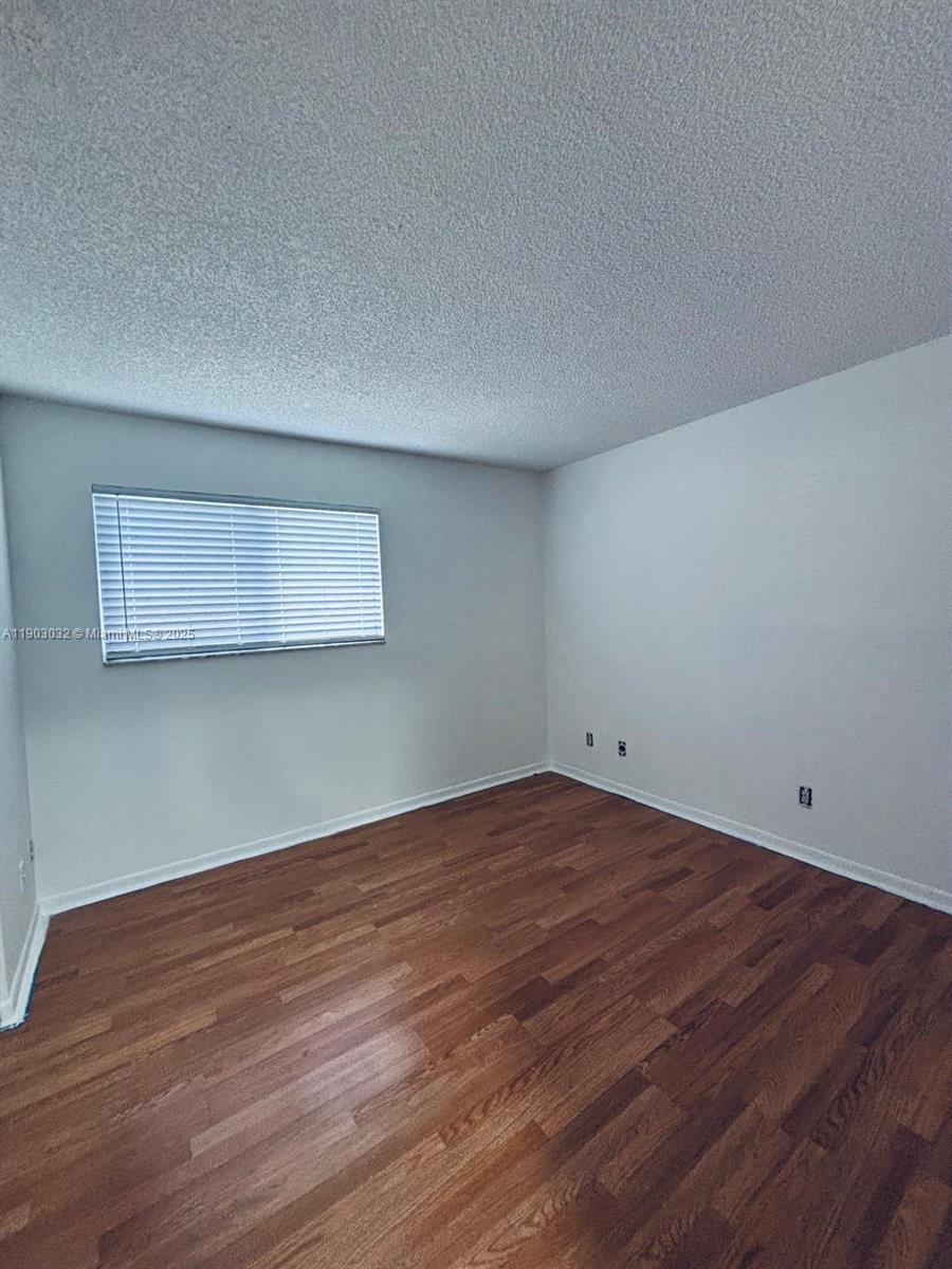 SUMMER LAKE - Residential Lease