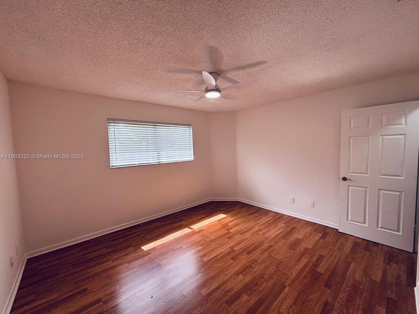 SUMMER LAKE - Residential Lease