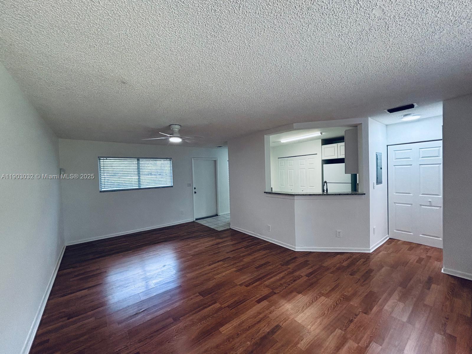 SUMMER LAKE - Residential Lease