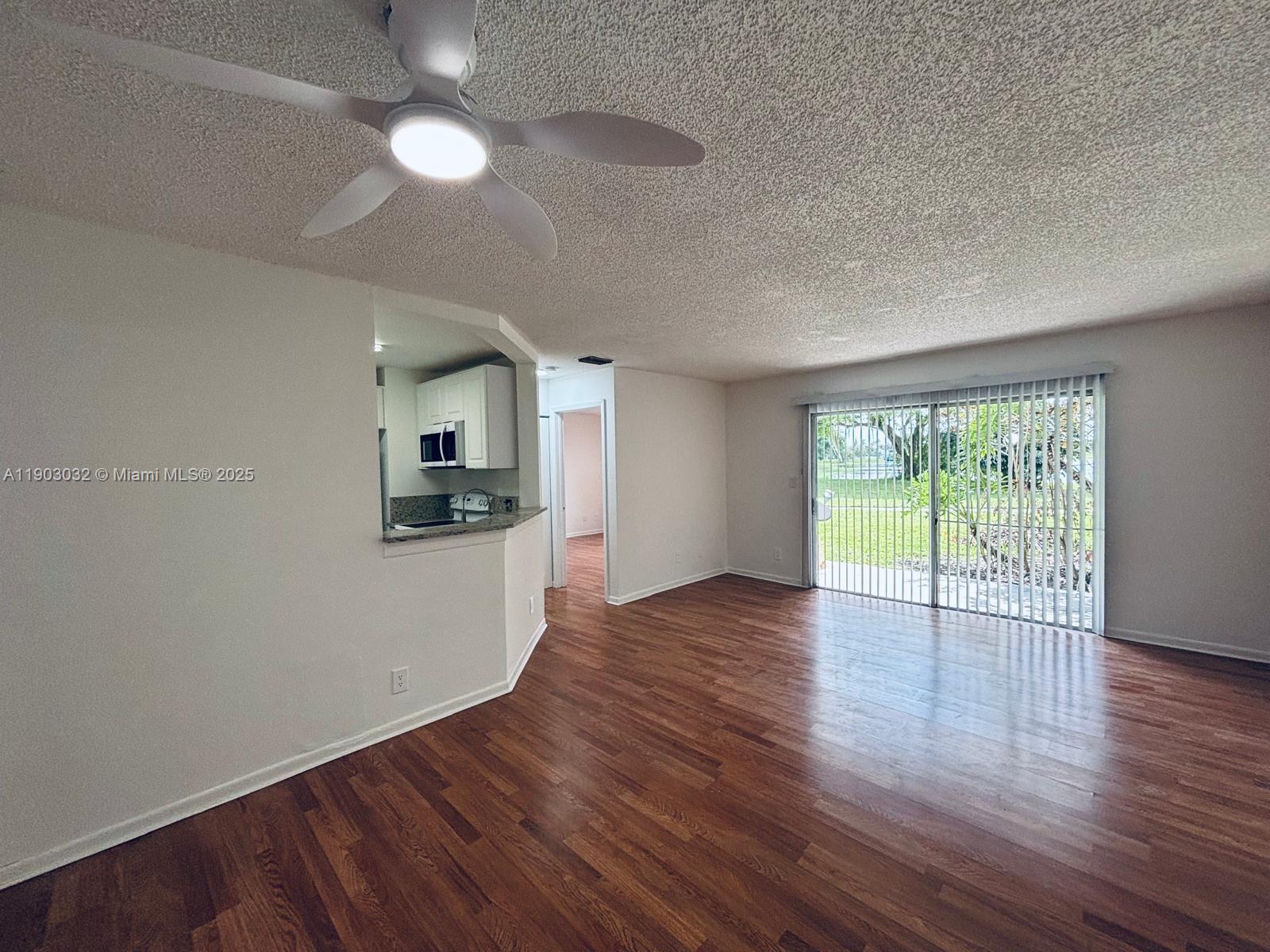 SUMMER LAKE - Residential Lease