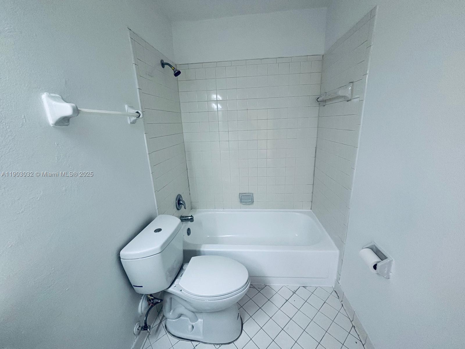 SUMMER LAKE - Residential Lease