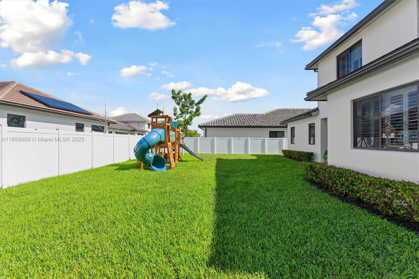 TUSCAN ISLES - Residential