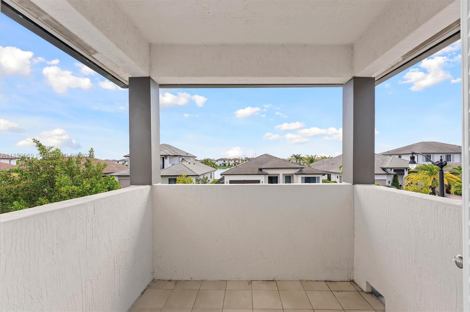 TUSCAN ISLES - Residential