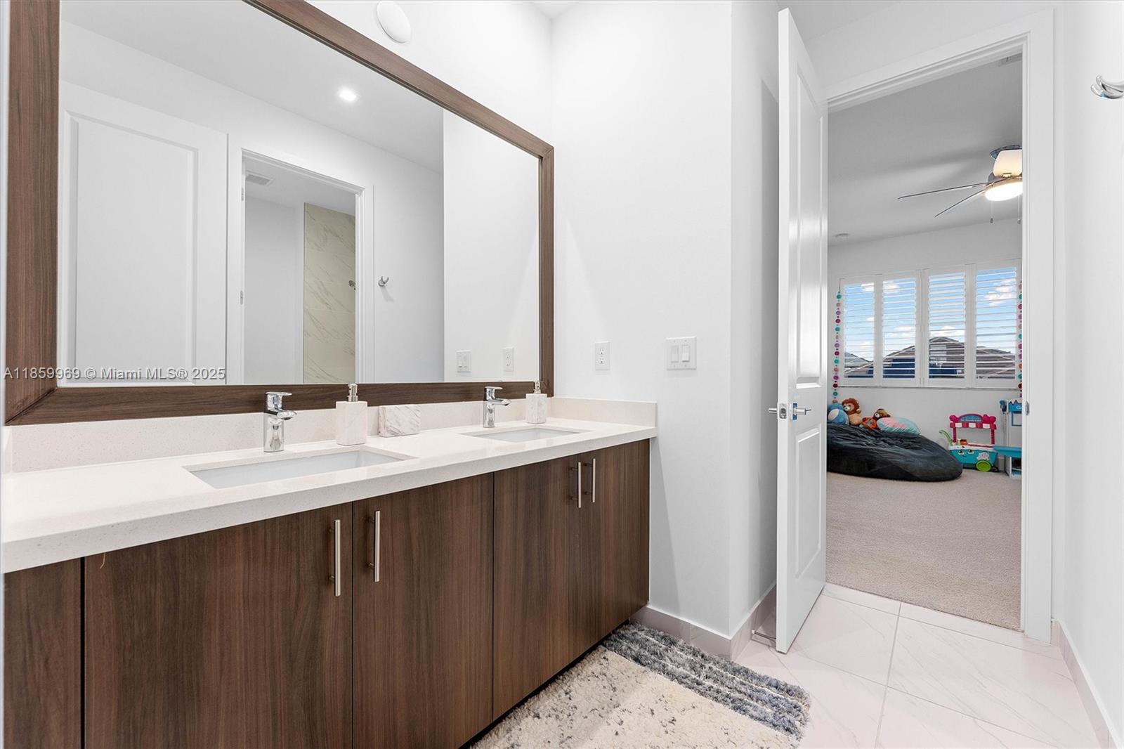 TUSCAN ISLES - Residential