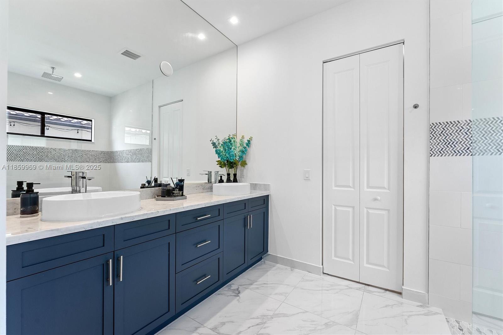 TUSCAN ISLES - Residential