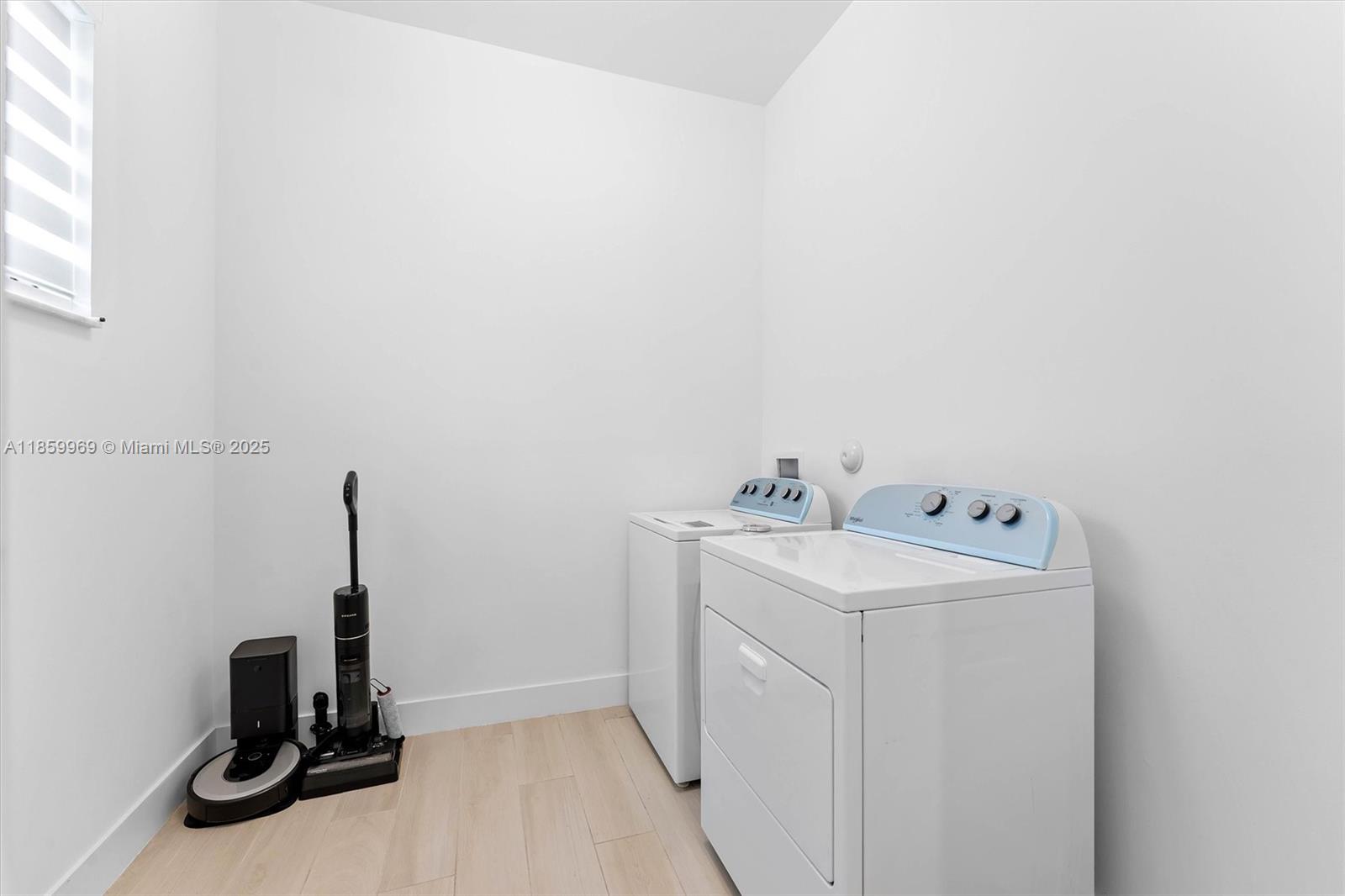 TUSCAN ISLES - Residential