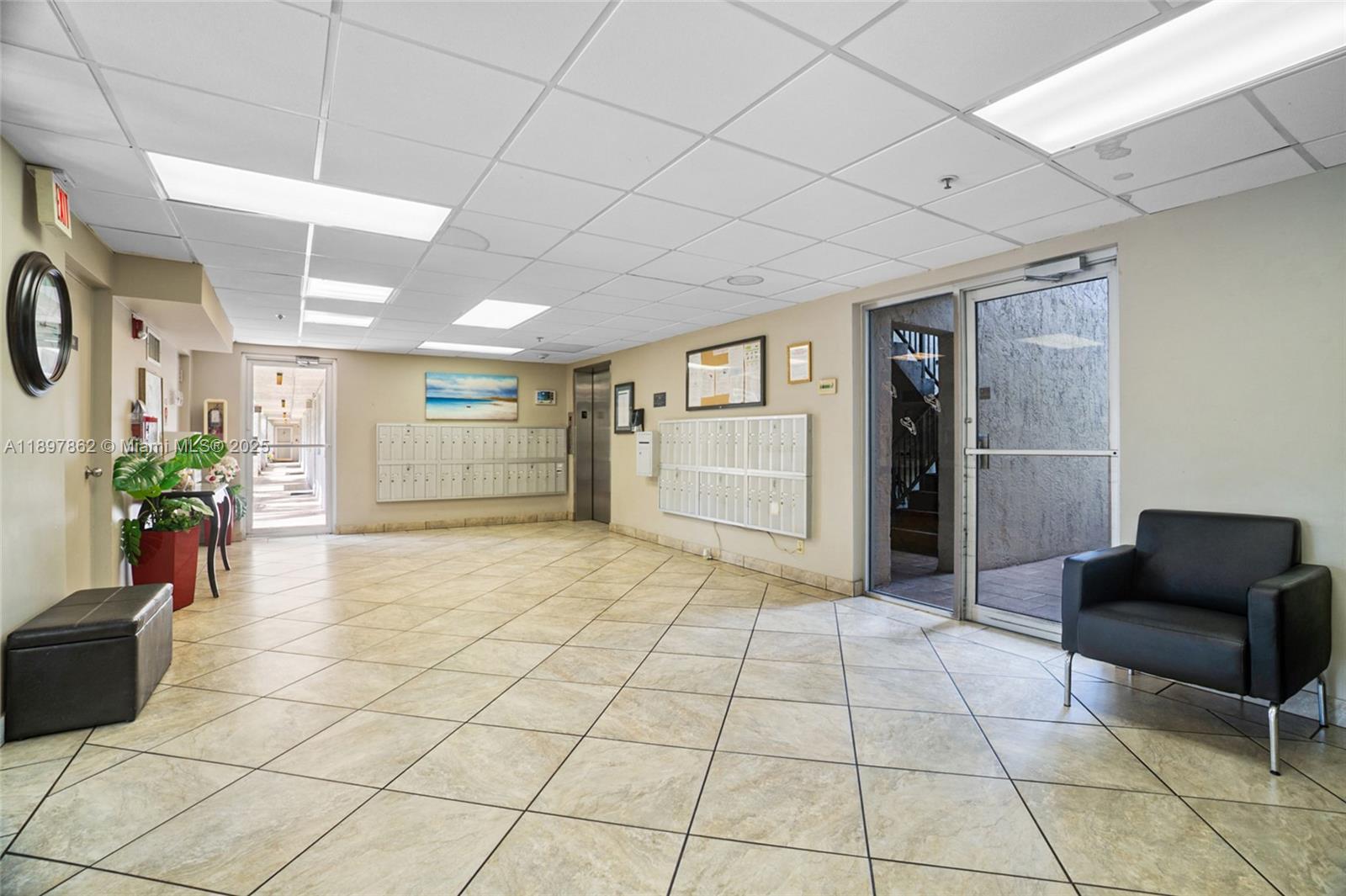 18TH HOLE AT INVERRARY CO - Residential