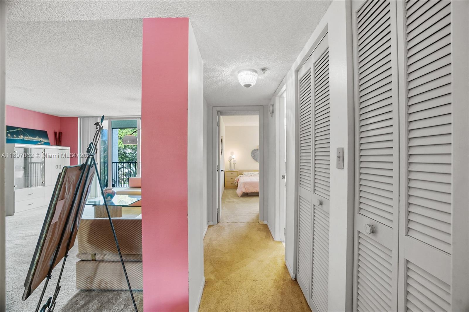 18TH HOLE AT INVERRARY CO - Residential