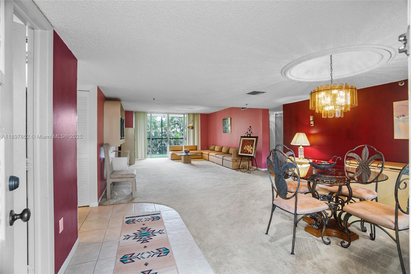 View photos, virtual tours, details... 3940 Inverrary Blvd 304-A