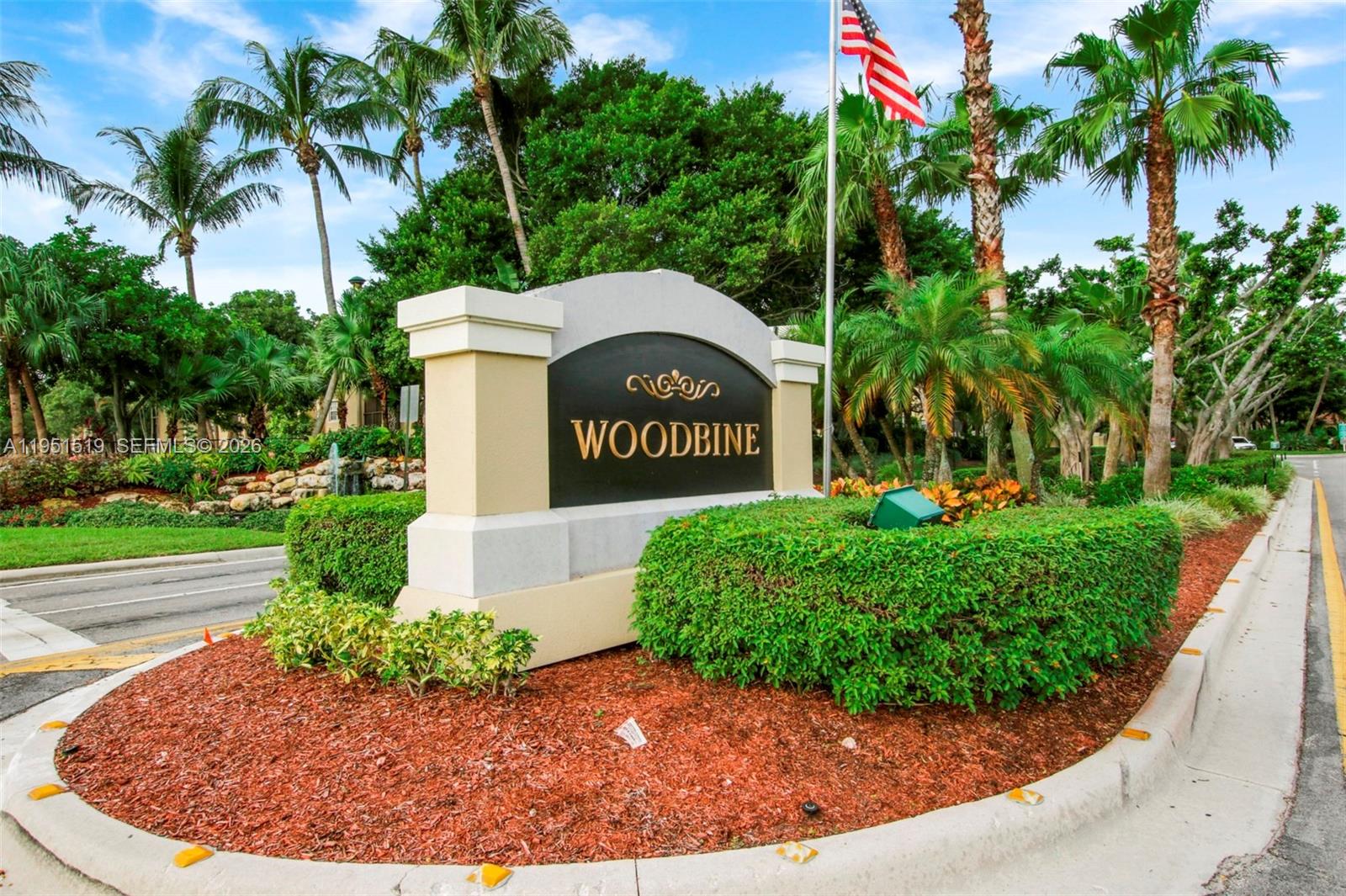 SEMINOLE GARDENS AT WOODB - Residential