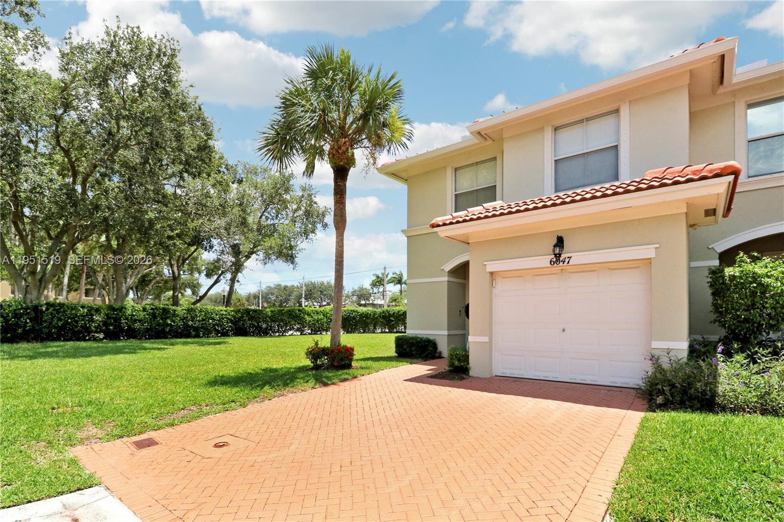 SEMINOLE GARDENS AT WOODB - Residential