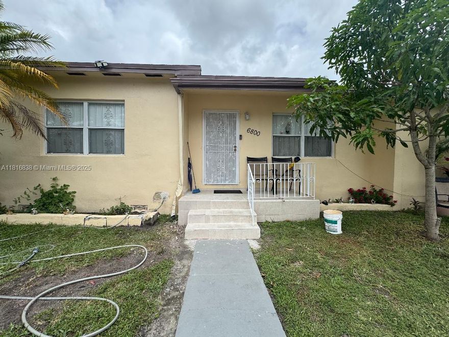 Well maintained home, perfect for a combine family, it can be used as a 3/2, or 2/1 with separate 1/1, with private entrance. 
Updated kitchen, and bathroom. Property has several fruit trees, and has a separate storage building. 
Easy to show.