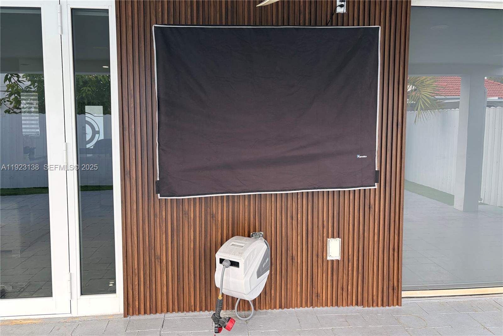 SPANISH LAKES 2ND ADDN - Residential