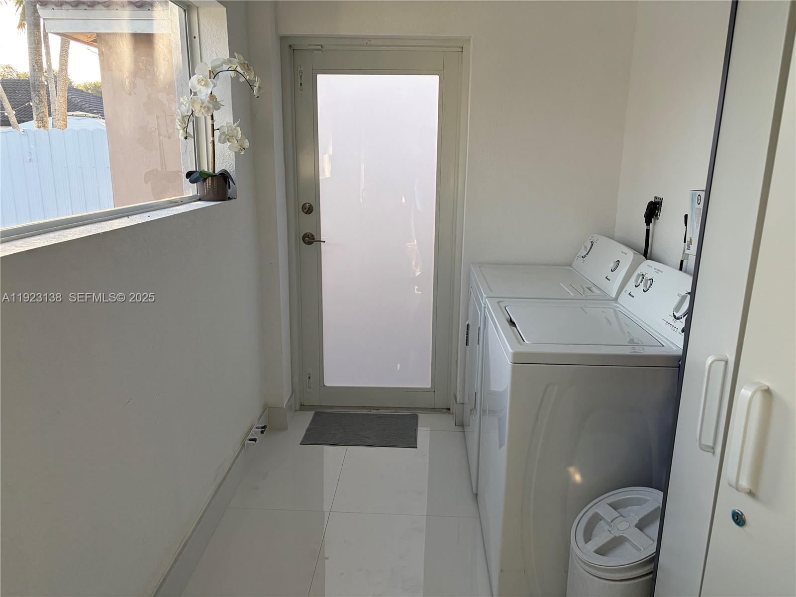 SPANISH LAKES 2ND ADDN - Residential