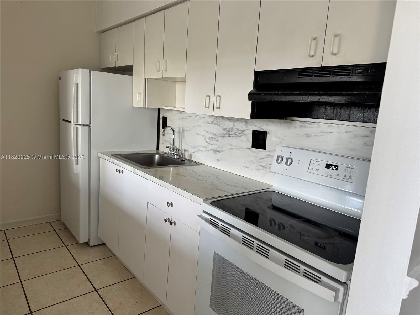 7400 W 20th Ave 416, Hialeah, Miami-Dade County, Florida - 2 Bedrooms  
2 Bathrooms - 