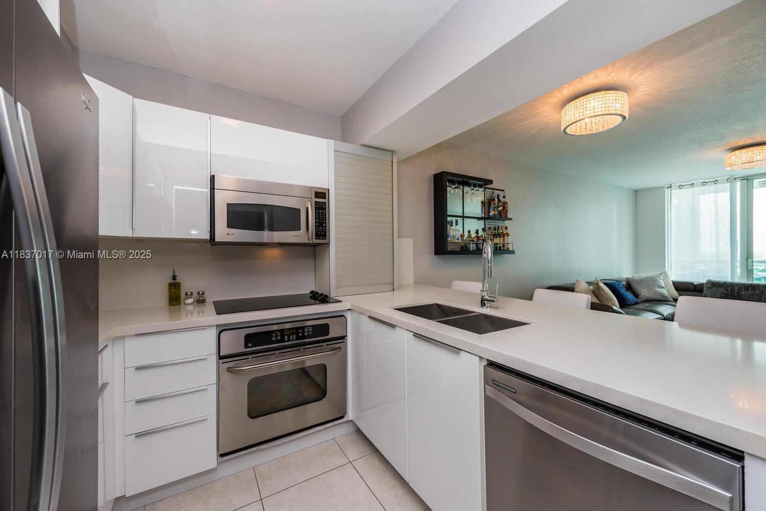 31 SE 5th St 2209