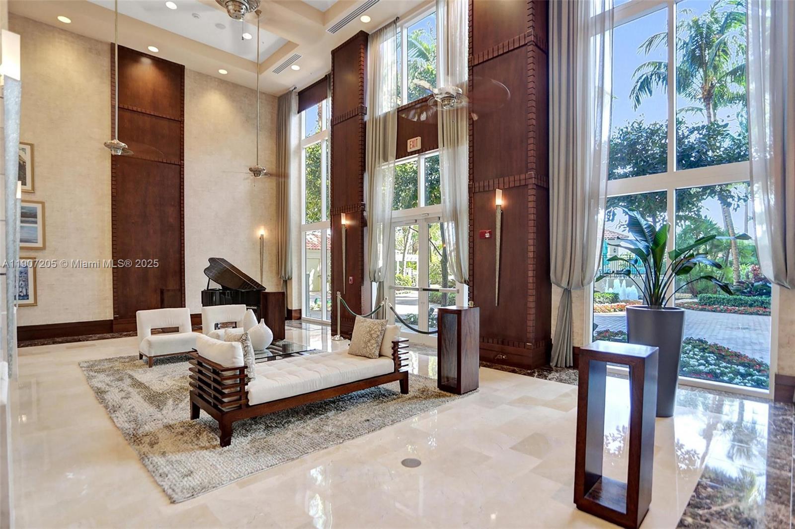 TURNBERRY ON THE GREEN CO - Residential Lease