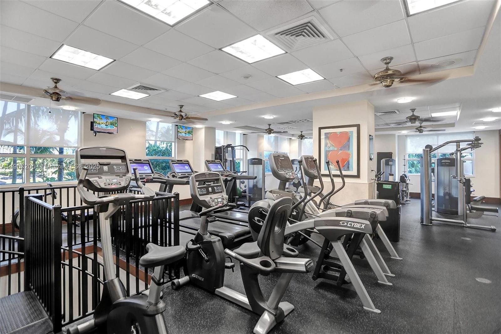 TURNBERRY ON THE GREEN CO - Residential Lease