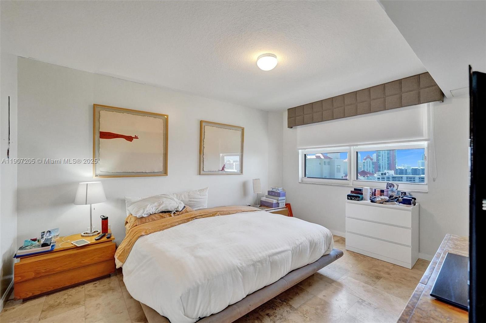 TURNBERRY ON THE GREEN CO - Residential Lease