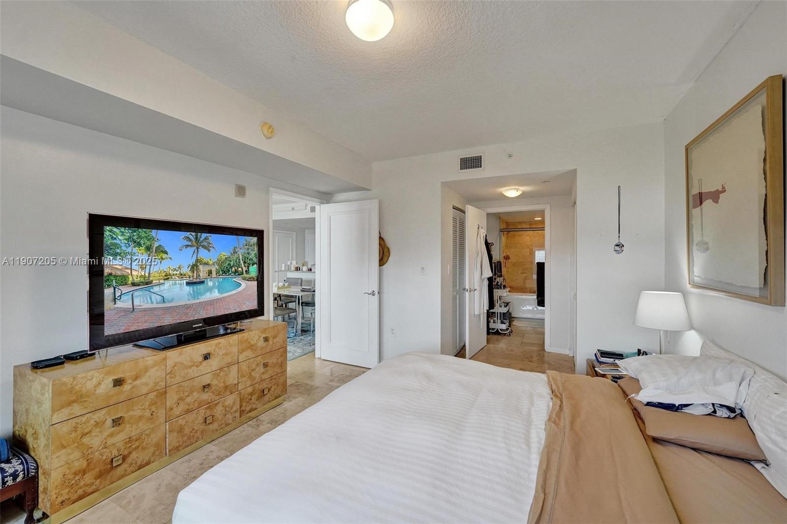 TURNBERRY ON THE GREEN CO - Residential Lease