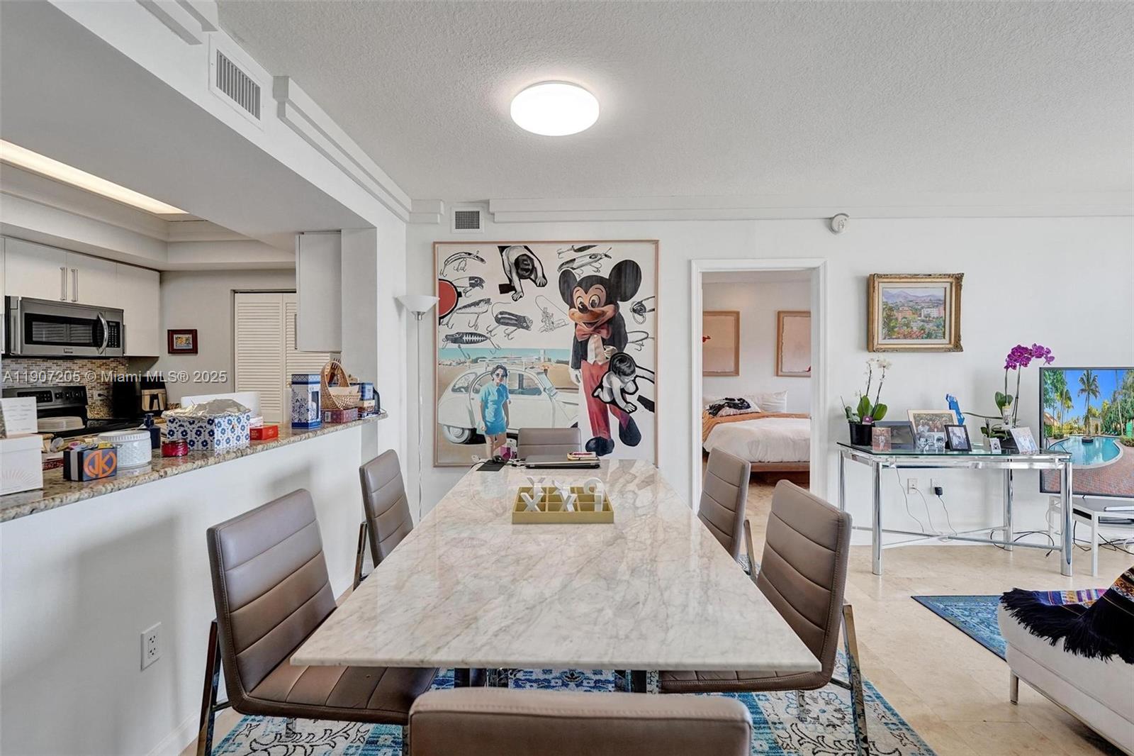 TURNBERRY ON THE GREEN CO - Residential Lease