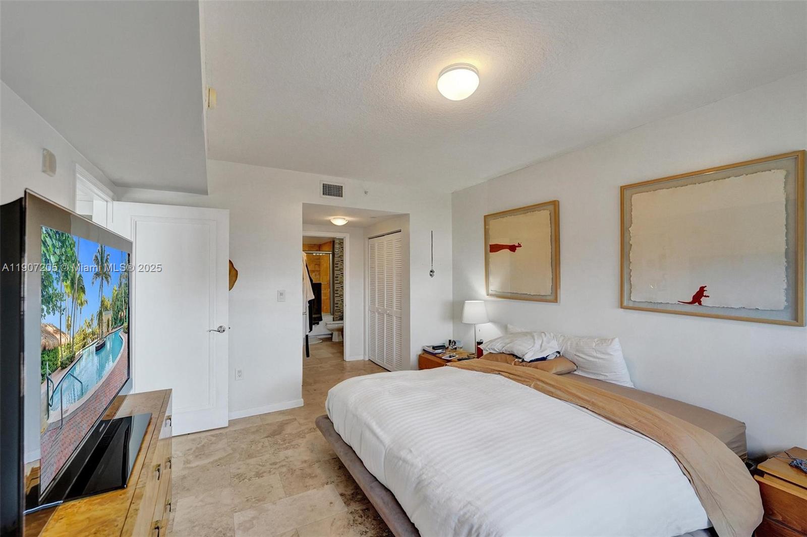 TURNBERRY ON THE GREEN CO - Residential Lease