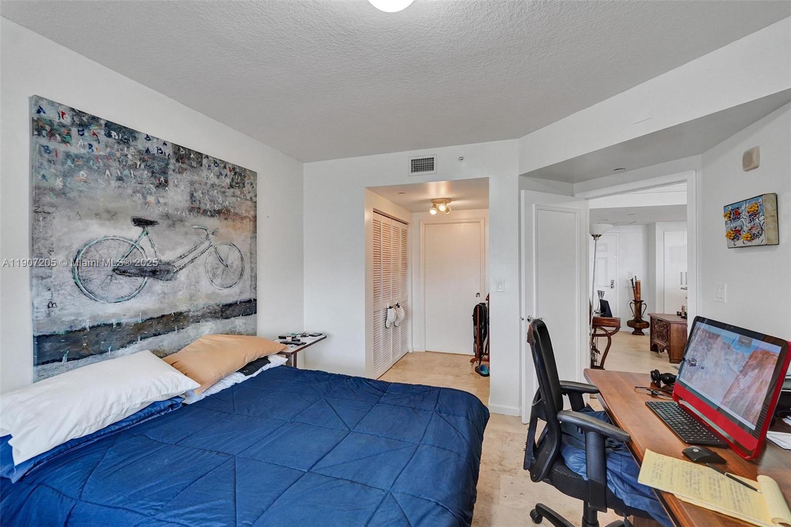 TURNBERRY ON THE GREEN CO - Residential Lease