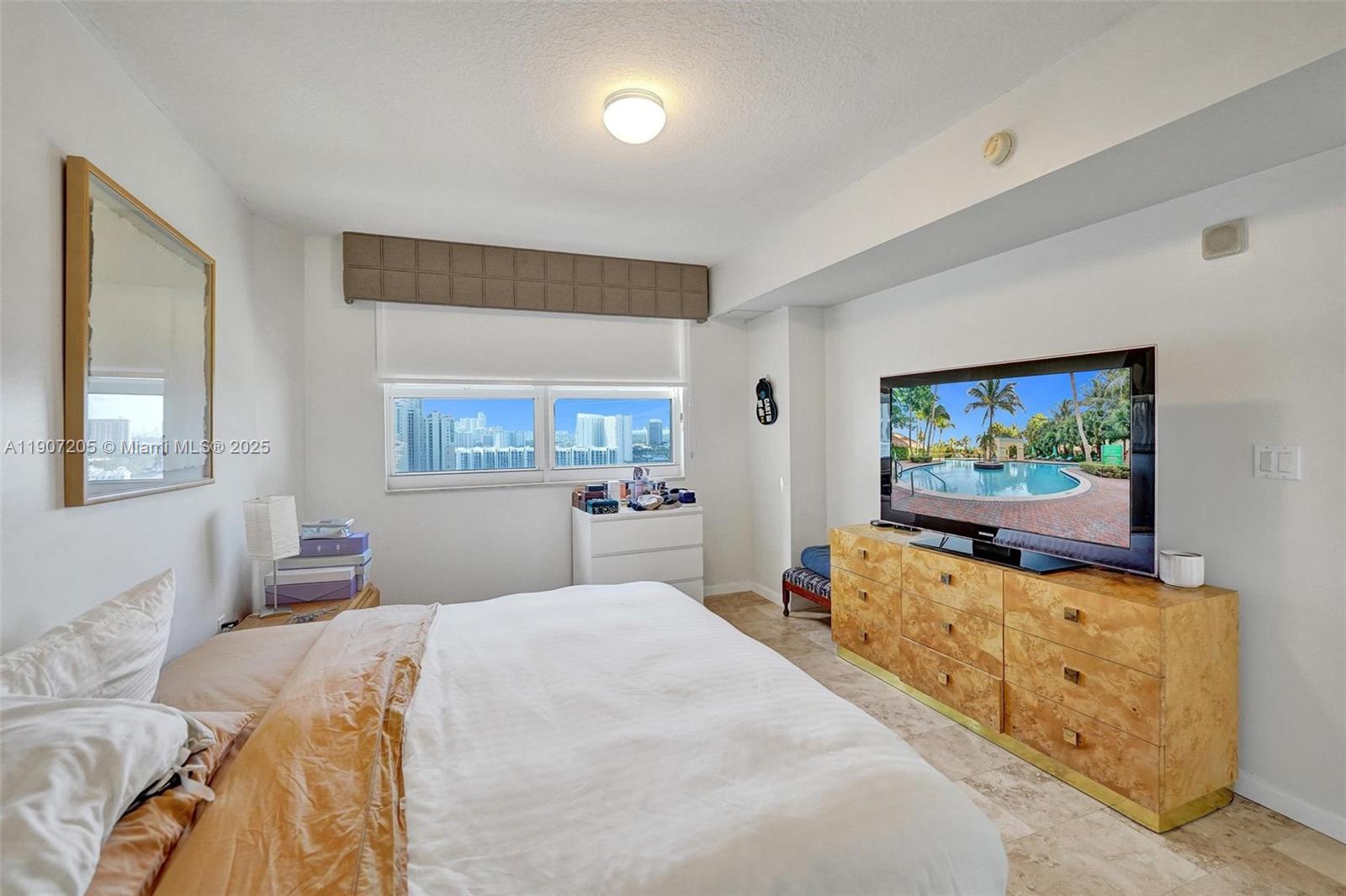 TURNBERRY ON THE GREEN CO - Residential Lease