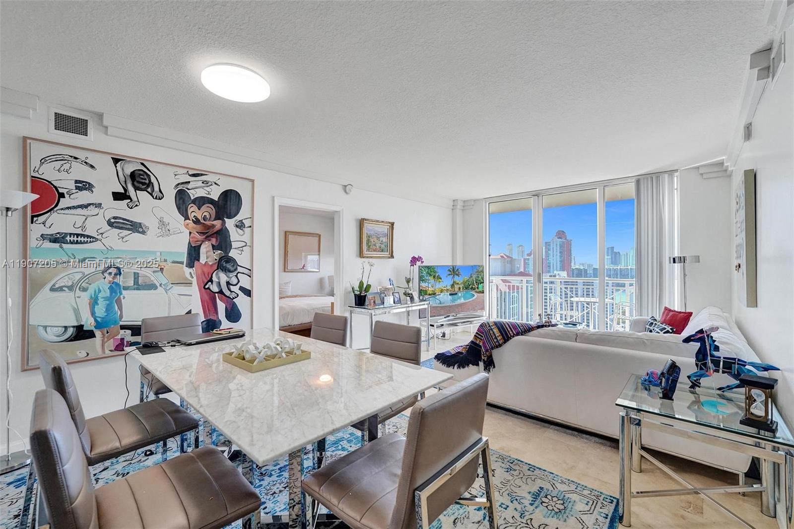 TURNBERRY ON THE GREEN CO - Residential Lease