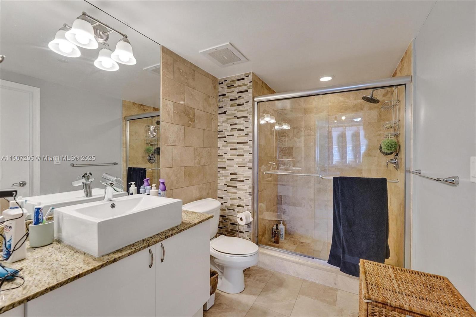 TURNBERRY ON THE GREEN CO - Residential Lease