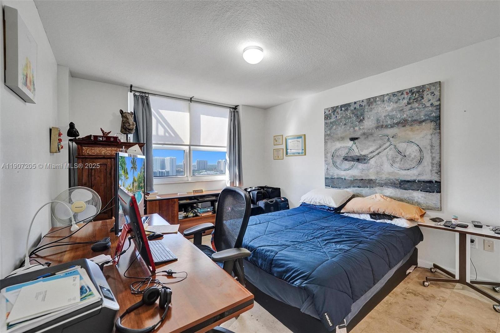 TURNBERRY ON THE GREEN CO - Residential Lease