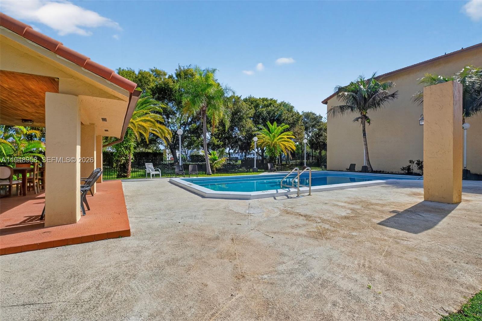 WINDSONG LAKES CONDO - Residential