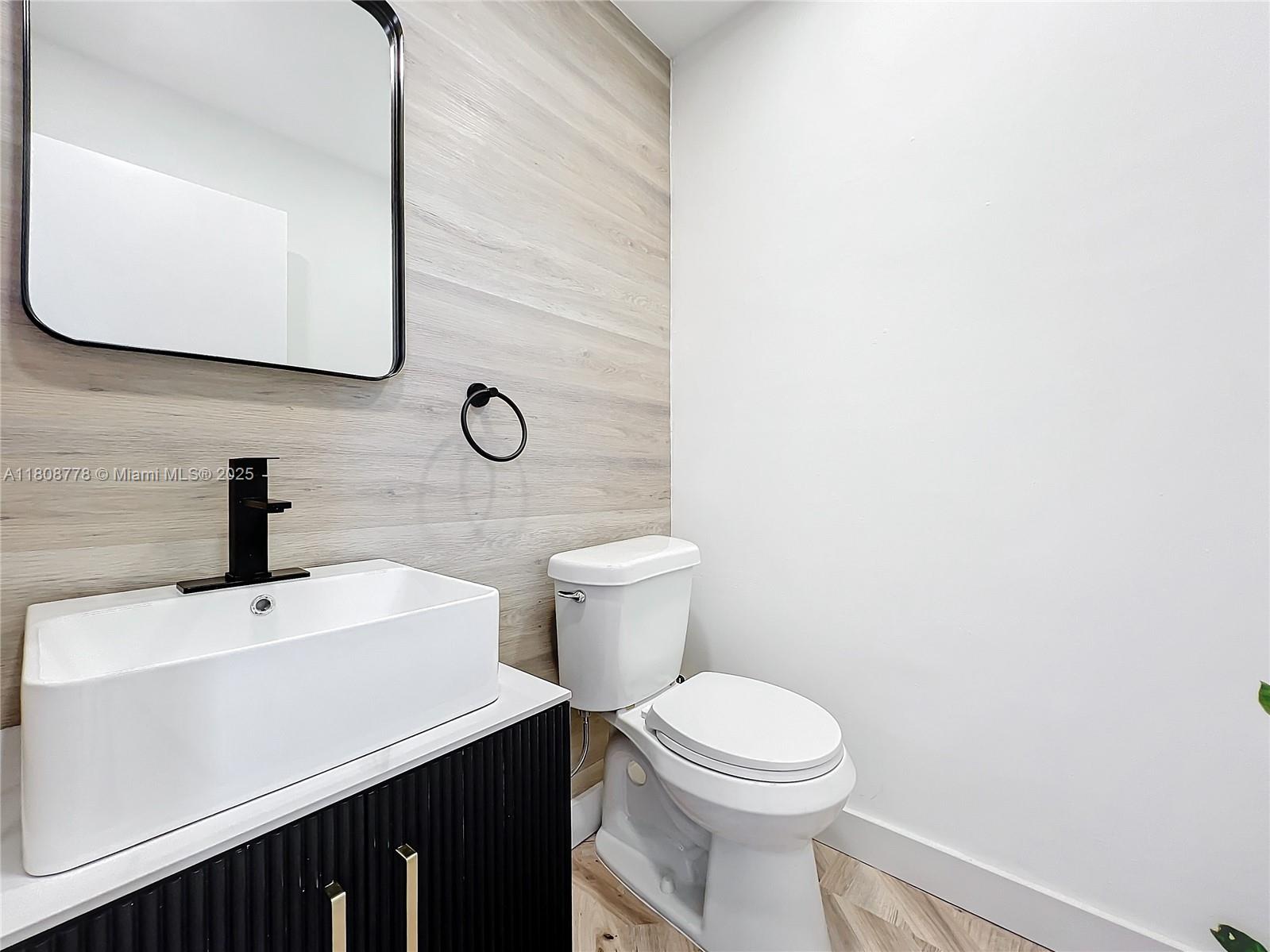 KINGS POINT MONACO CONDOS - Residential