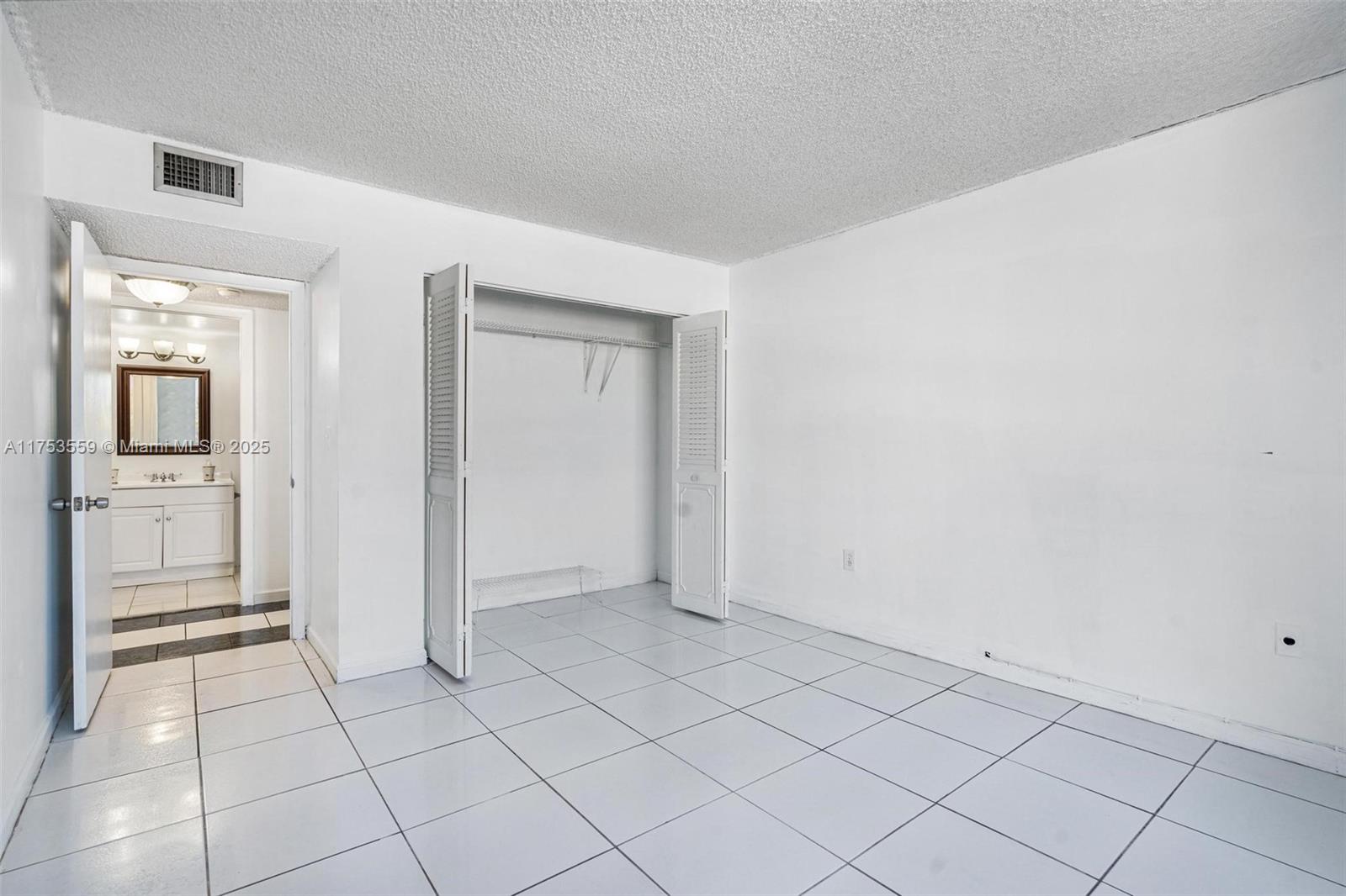 PARKVIEW PLAZA CONDO - Residential
