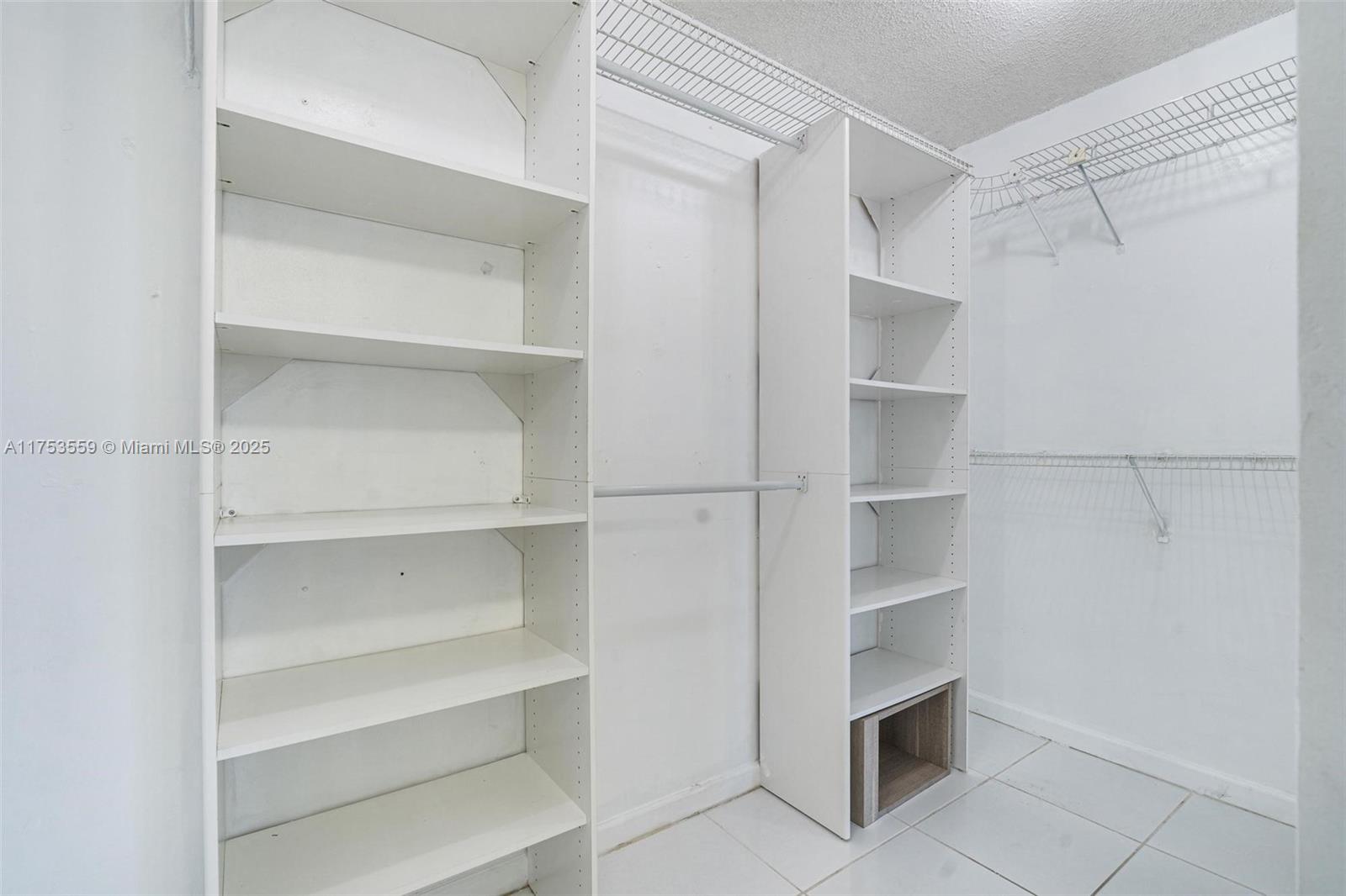 PARKVIEW PLAZA CONDO - Residential