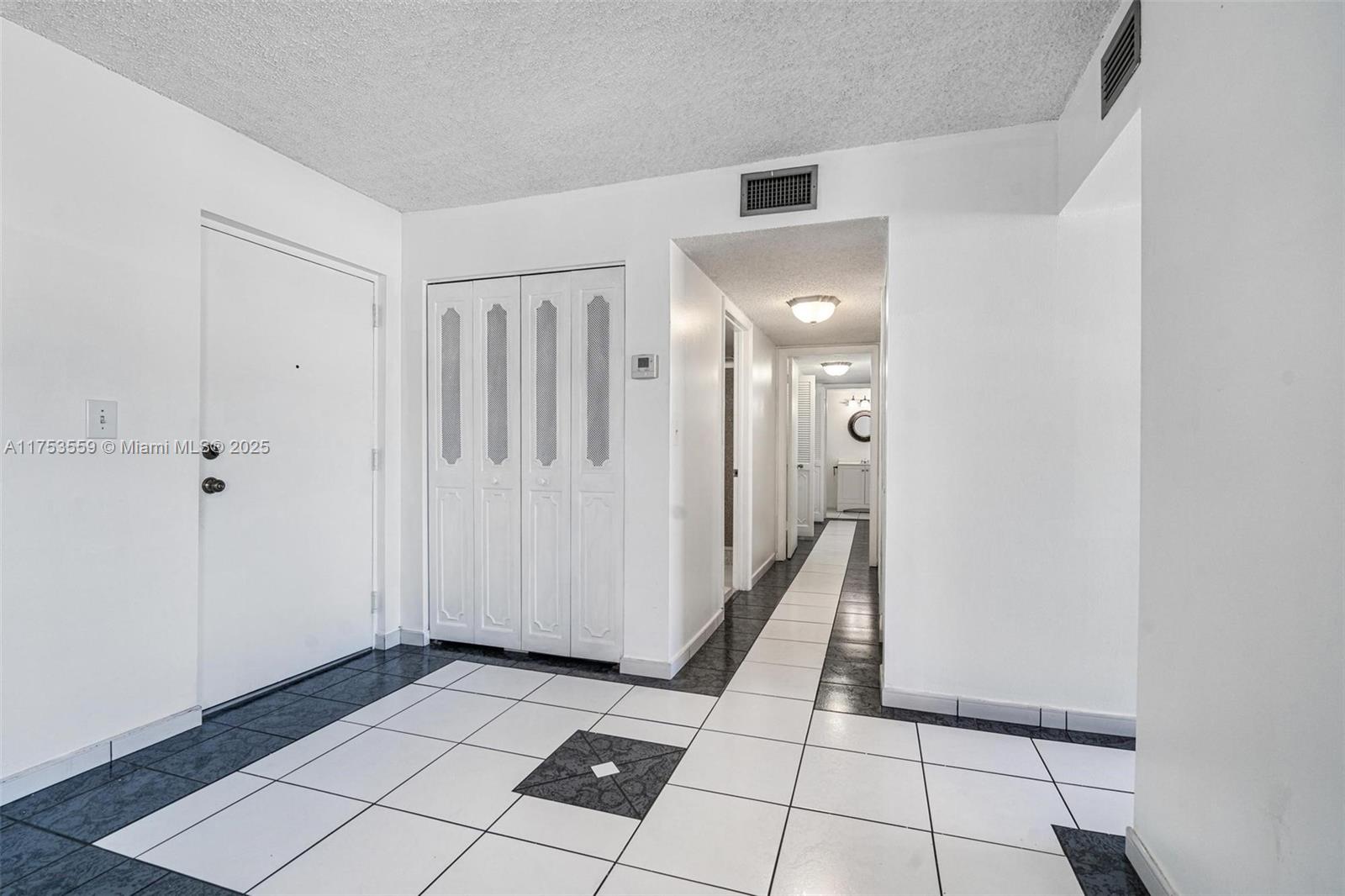 PARKVIEW PLAZA CONDO - Residential