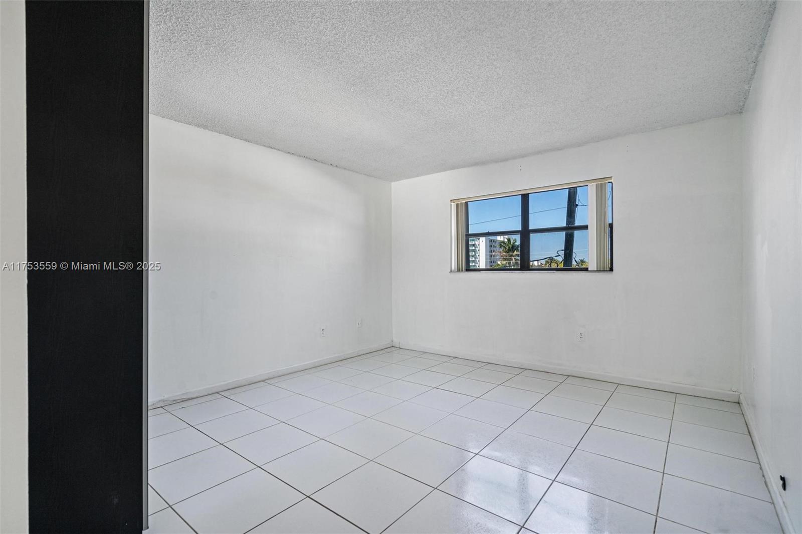 PARKVIEW PLAZA CONDO - Residential