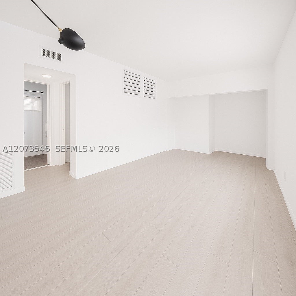 1110 Venetian Way 2B