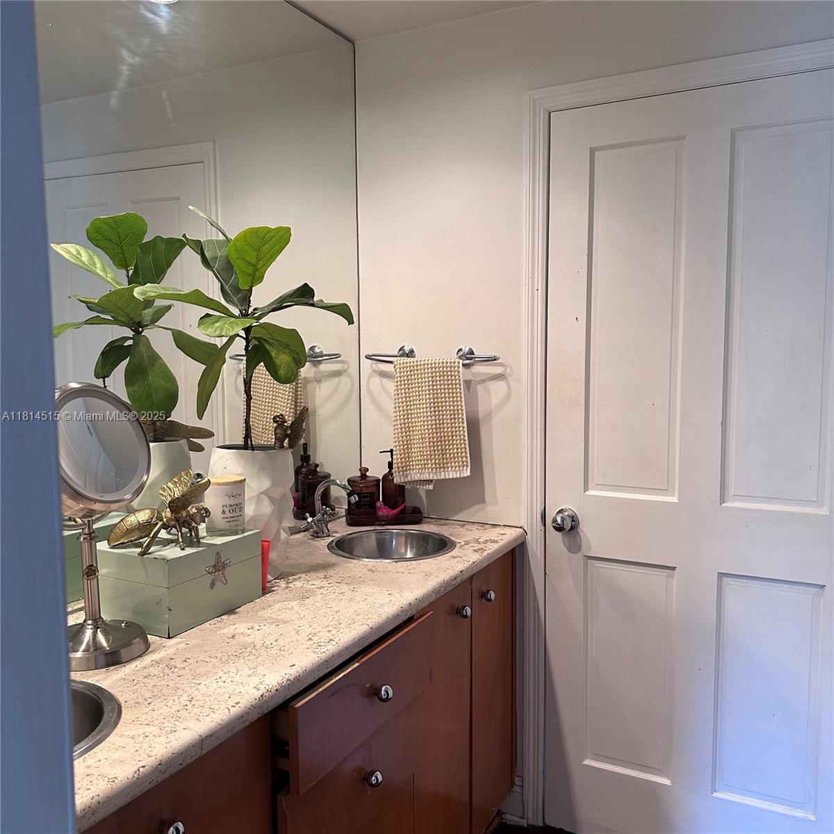 NATOMA MANORS - Residential