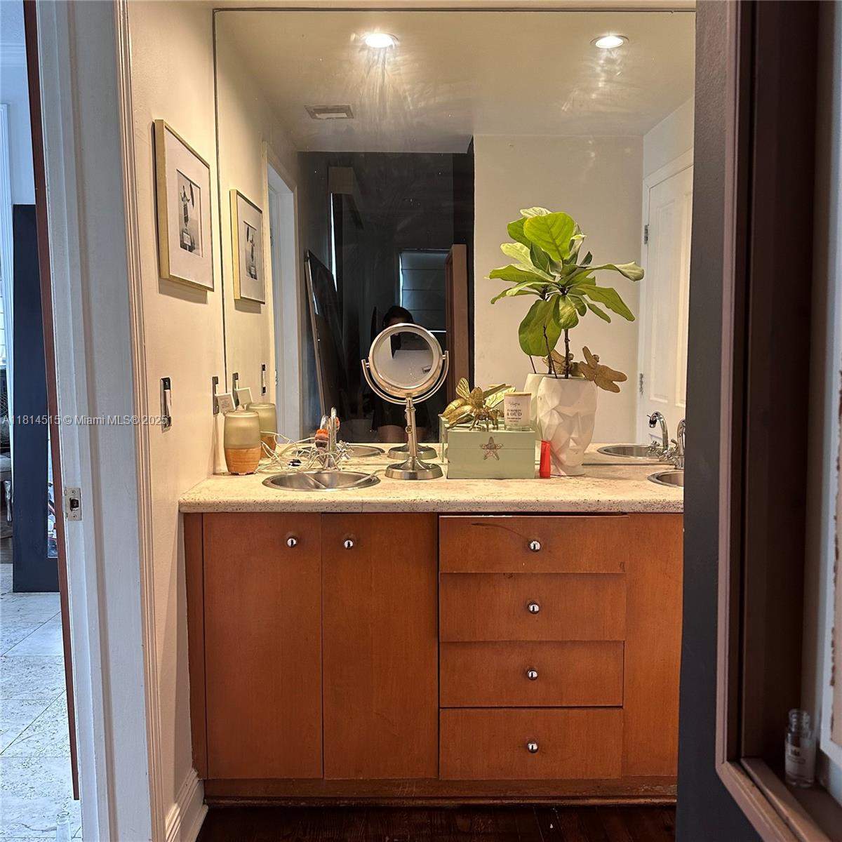 NATOMA MANORS - Residential