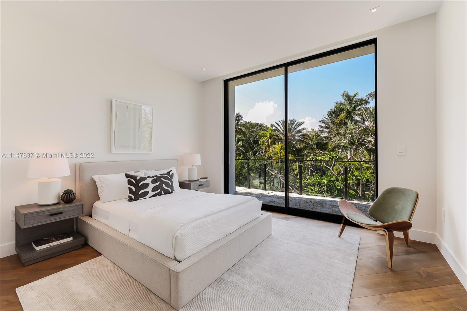 ENTRADA - Residential