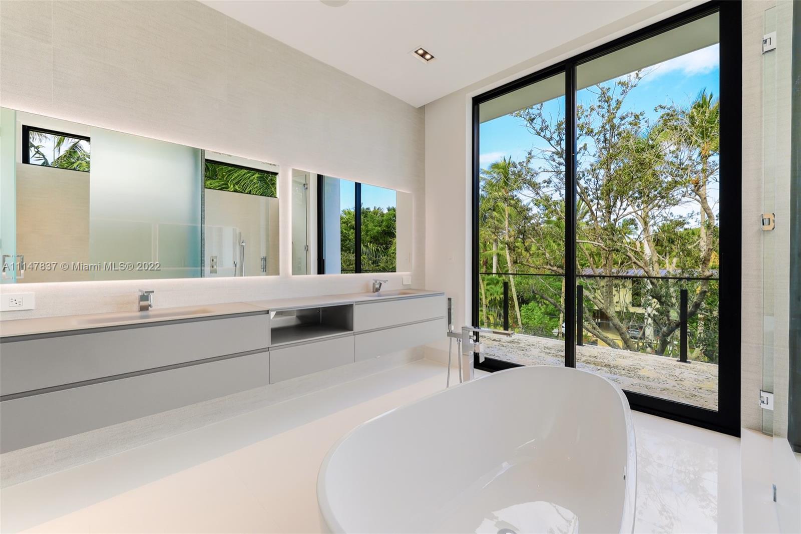 ENTRADA - Residential